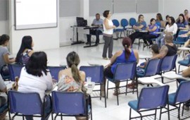 Palestra em Caragu promoveu o encontro de pais e responsveis por crianas autistas